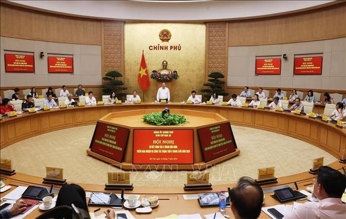Ủy viên Bộ Chính trị, Phó Bí thư Thường trực Đảng ủy Chính phủ, Phó Thủ tướng Thường trực Phạm Gia Túc, Trưởng Ban Chỉ đạo 35 Đảng ủy Chính phủ chủ trì hội nghị. Ảnh: Lâm Khánh/TTXVN