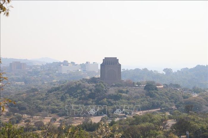 Đài tưởng niệm Voortrekker và pháo đài Schanskop cùng nằm trong khuôn viên. Ảnh: Hồng Minh/PV TTXVN tại Nam Phi