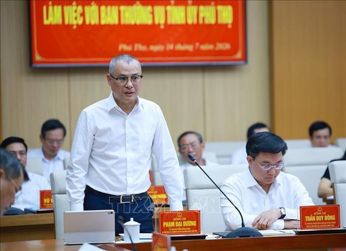 Bí thư Tỉnh ủy Phú Thọ Phạm Đại Dương báo cáo tình hình thực hiện nhiệm vụ phát triển kinh tế-xã hội của tỉnh. Ảnh: Dương Giang/TTXVN