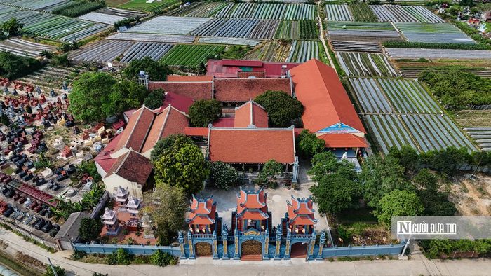 Xã cũng có nhiều di tích lịch sử, các giá trị truyền thống về văn hóa, lịch sử...