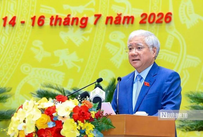 Phó Chủ tịch Thường trực Quốc hội Đỗ Văn Chiến phát biểu chỉ đạo tại kỳ họp (Ảnh: Quang Thái).