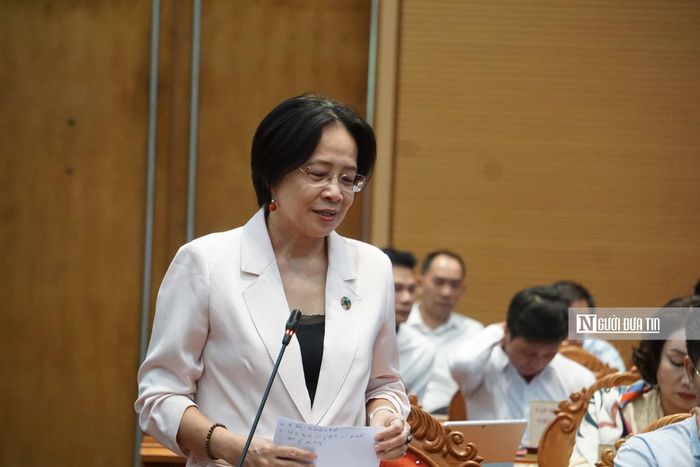 Doanh nghiệp nêu những khó khăn, kiến nghị ngay tại hội nghị.
