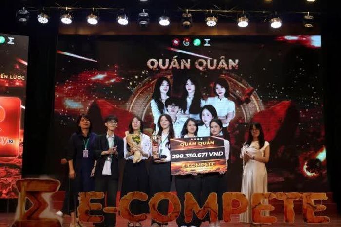 Cuộc thi E-COMPETE 2026: KIẾN TẠO DOANH NHÂN SỐ TOÀN QUỐC do Câu lạc Bộ Thương mại điện tử, Trường Đại học Ngoại thương tổ chức.
