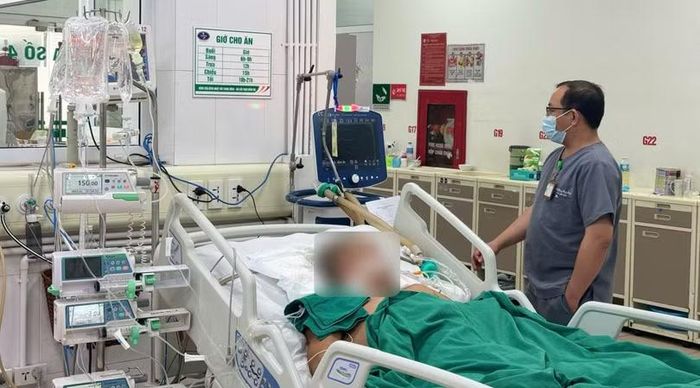Bệnh nhân vẫn đang được chăm sóc đặc biệt