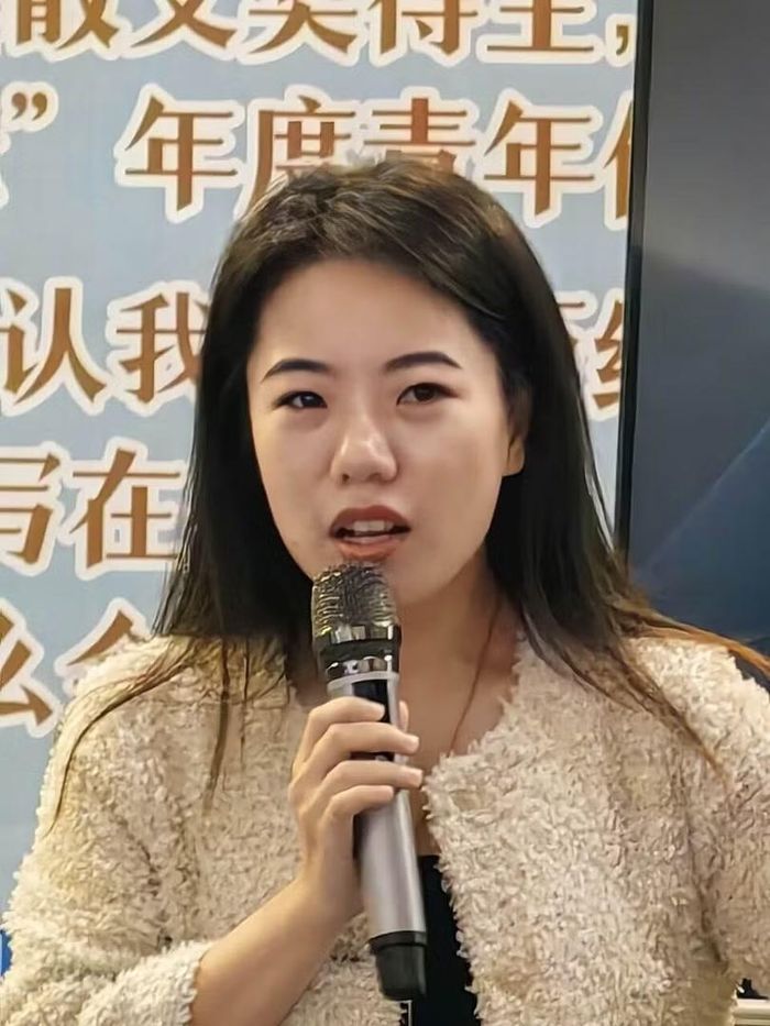 Sự nghiệp văn chương của Tưởng Phương Châu có thể chấm dứt vì vụ gian lận bằng cấp này. Ảnh: HK01.