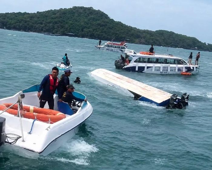 Vụ tai nạn lật ca nô nghiêm trọng tại vùng biển Phú Quốc khiến nhiều người bị tử vong.