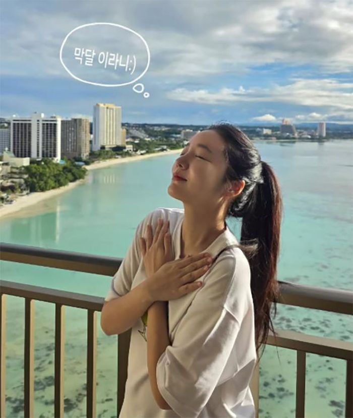 Nữ diễn viên Moon Ji In khoe ảnh bước vào tháng cuối của thai kỳ.