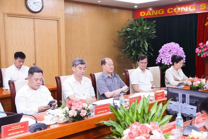 Các đại biểu tham dự phiên họp