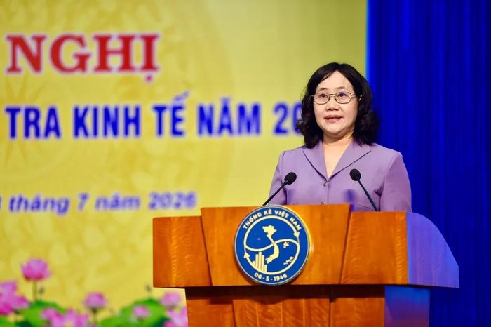 Cục trưởng Cục Thống kê Nguyễn Thị Hương trình bày kết quả Tổng điều tra kinh tế năm 2026