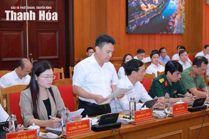 Trưởng Ban quản lý Khu kinh tế Nghi Sơn và các khu công nghiệp tỉnh Thanh Hóa Trịnh Huy Triều phát biểu tại buổi làm việc.