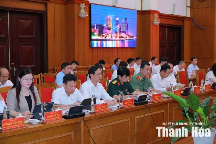 Các đại biểu tỉnh Thanh Hóa dự buổi làm việc.