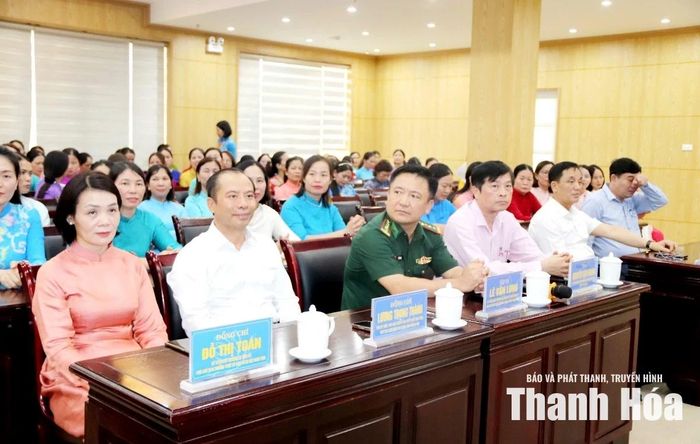 Các đại biểu dự hội nghị.