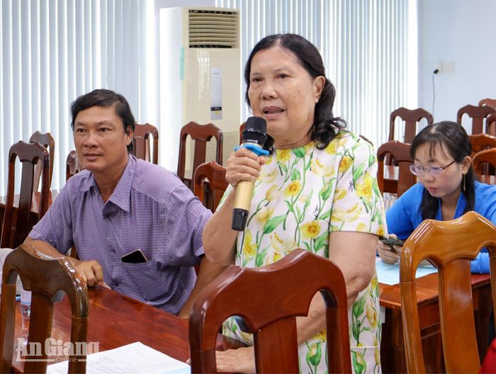 Đại diện Công ty TNHH Nông nghiệp công nghệ cao An Khang trình bày khó khăn tại hội nghị.