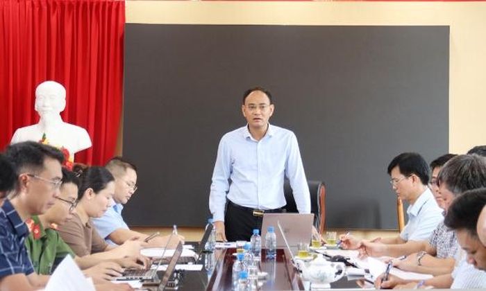 Đồng chí Phí Thanh Bình đề nghị các xã đẩy nhanh tiến độ làm sạch, làm giàu dữ liệu đất đai.