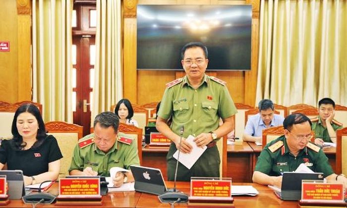 Trung tướng Nguyễn Minh Đức phát biểu ý kiến.