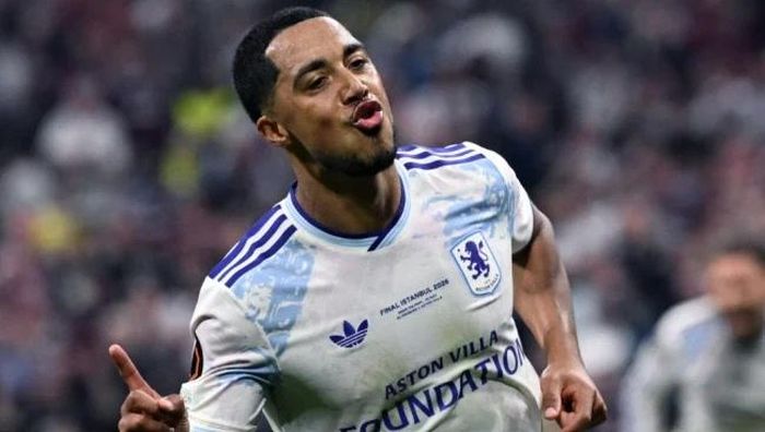 Youri Tielemans chuẩn bị cập bến MU. Ảnh: Getty Images.