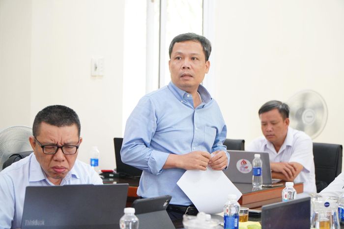 Trưởng ban Đô thị HĐND thành phố Đà Nẵng Lê Tùng Lâm phát biểu tại buổi làm việc. Ảnh: TÂM ĐAN