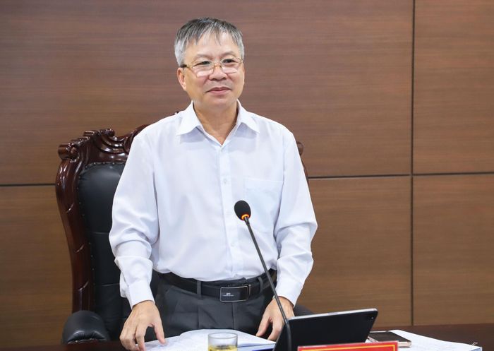 Chủ tịch HĐND thành phố Nguyễn Đức Dũng phát biểu kết luận buổi làm việc. Ảnh: NGỌC PHÚ
