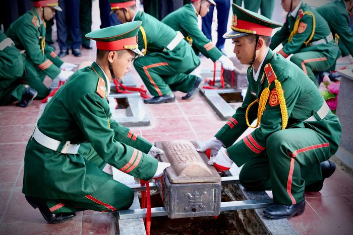 Hài cốt các liệt sĩ được an táng tại Nghĩa trang liệt sĩ xã Hà Nha. Ảnh: T.CÔNG