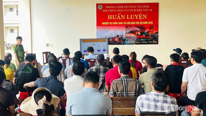 Cán bộ PCCC và CNCH triển khai các quy định pháp luật về phòng cháy, chữa cháy và nguyên nhân, cách xử lý khi có cháy, nổ xảy ra