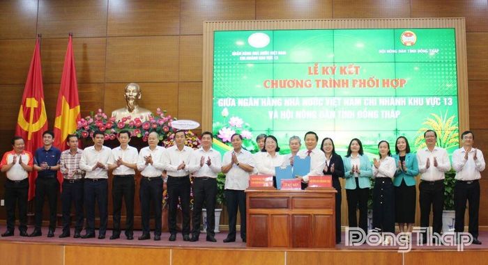 Lễ ký kết Chương trình phối hợp giữa Ngân hàng Nhà nước chi nhánh Khu vực 13 và Hội Nông dân tỉnh Đồng Tháp giai đoạn 2026 - 2030.