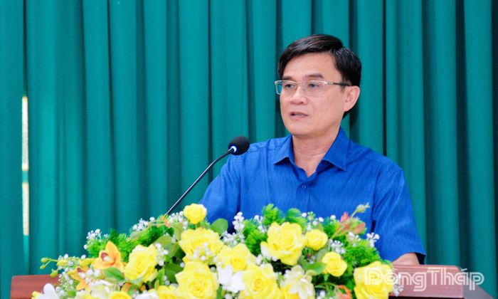 Đồng chí Nguyễn Văn Mười phát biểu tại hội nghị.