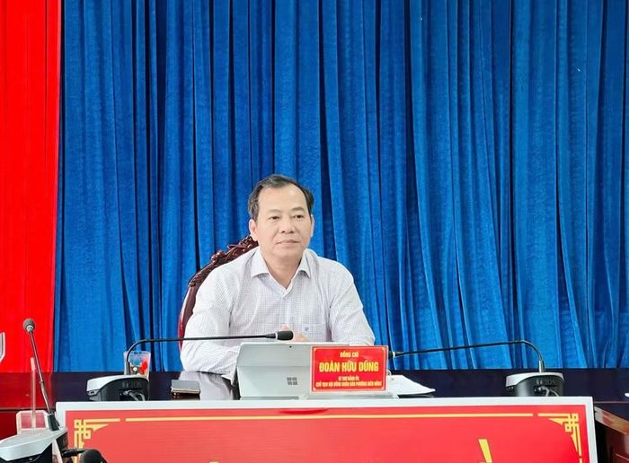 Đồng chí Đoàn Hữu Dũng - Bí thư Đảng ủy, Chủ tịch HĐND phường, Trưởng Ban Chỉ đạo chủ trì hội nghị. Ảnh: Đỗ Hằng