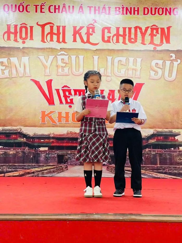 Bên cạnh thành tích học tập nổi bật, Phú còn tích cực tham gia các hoạt động của trường. Ảnh: Gia đình cung cấp