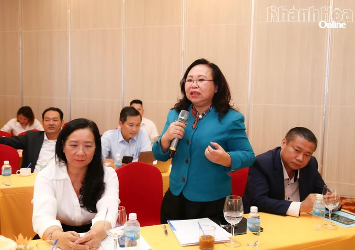 Đại biểu tham dự hội nghị đề xuất một số biện pháp để phát triển nuôi biển công nghiệp.