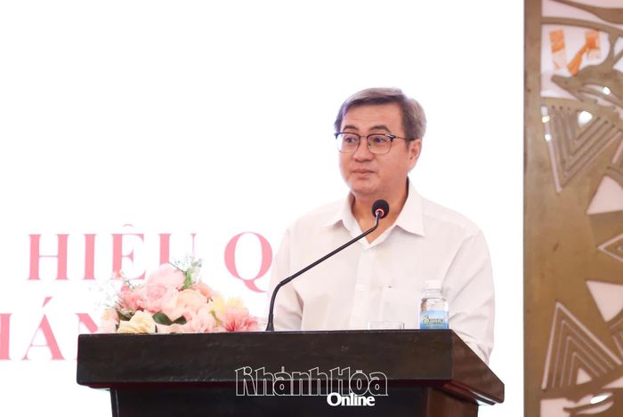 Lãnh đạo Sở Nông nghiệp và Môi trường phát biểu tại hội nghị.