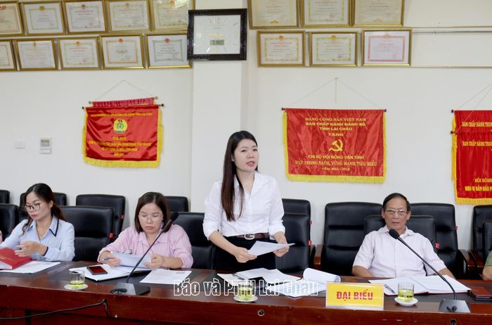Các đại biểu tham gia ý kiến phản biện tại hội nghị.