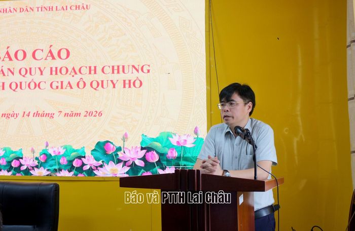 Đồng chí Trần Quang Kháng - Phó Giám đốc Sở Văn hóa, Thể thao và Du lịch phát biểu tại hội nghị.