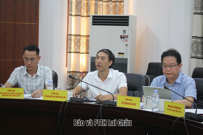 Lãnh đạo Sở Nông nghiệp và Môi trường phát biểu tại buổi làm việc.