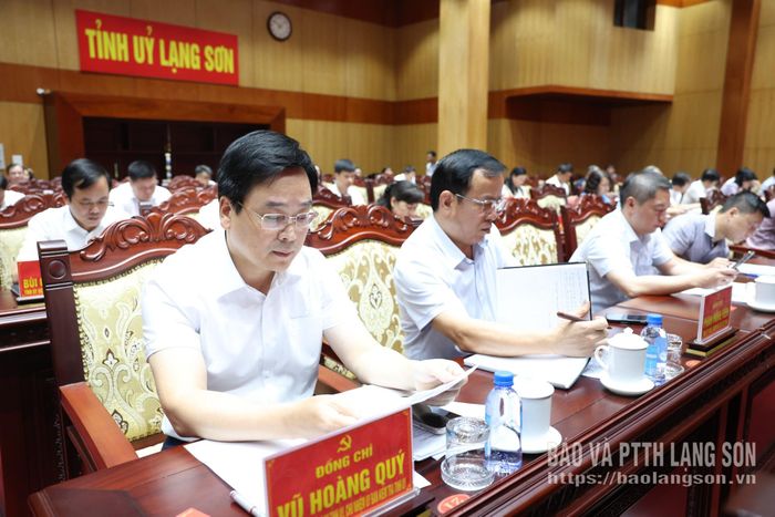 Các đại biểu tham dự hội nghị