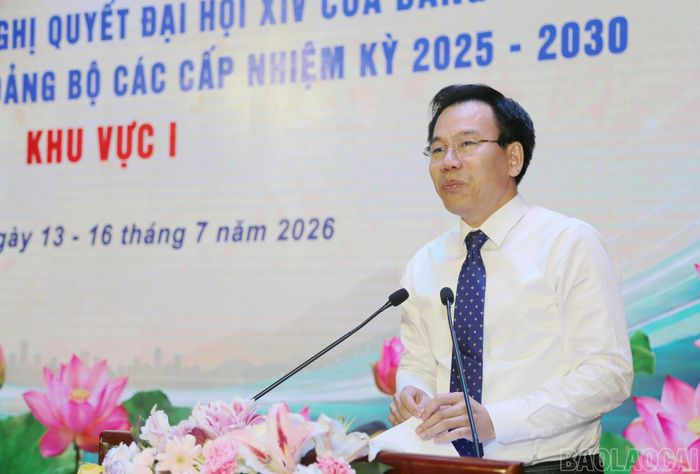 Đồng chí Dương Đức Huy - Ủy viên Ban Thường vụ, Trưởng ban Tuyên giáo và Dân vận Tỉnh ủy phát biểu chào mừng.