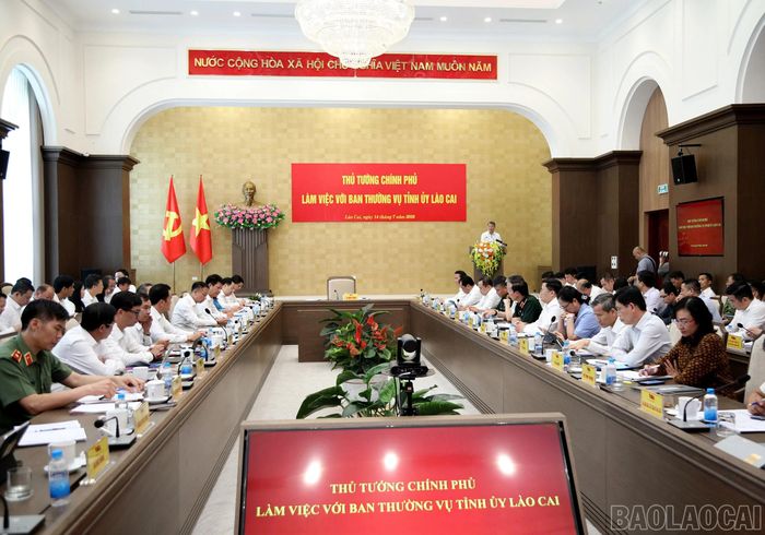 Thủ tướng Lê Minh Hưng đặc biệt yêu cầu Lào Cai nỗ lực vượt mọi khó khăn, hoàn thành mục tiêu tăng trưởng 2 con số năm 2026.