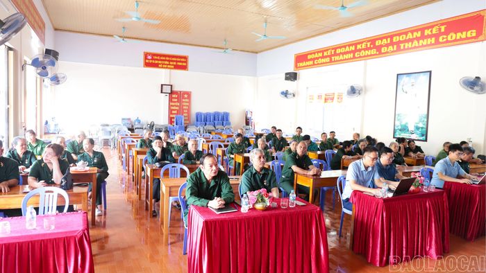Đại biểu dự buổi gặp mặt.