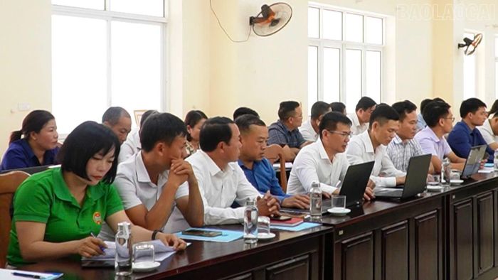 Các đại biểu tham dự hội nghị.