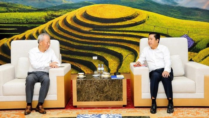 Ông Nghiêm Giới Hòa bày tỏ mong muốn được hợp tác với tỉnh Lào Cai trong lĩnh vực xây dựng, vận hành và quản lý hạ tầng.