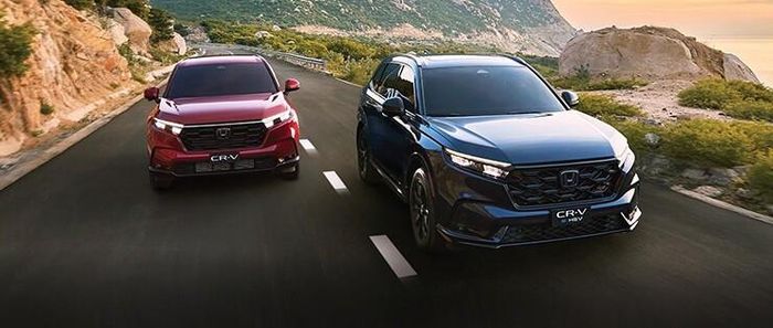 Hệ thống an toàn Honda Sensing là trang bị tiêu chuẩn trên mọi phiên bản