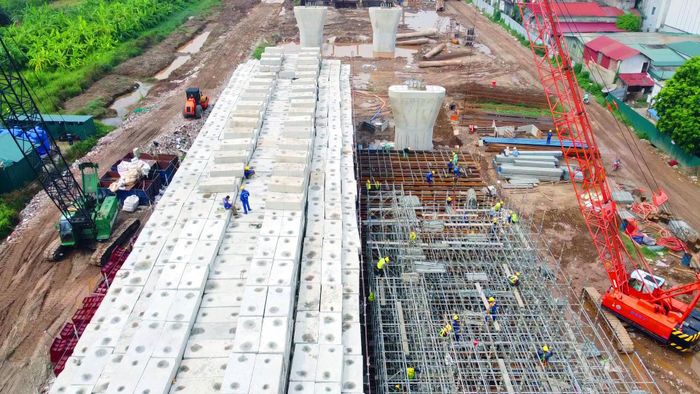 Khi hoàn thành, cầu Trần Hưng Đạo không chỉ góp phần giảm tải cho cầu Chương Dương, cầu Long Biên và cầu Vĩnh Tuy mà còn mở rộng không gian phát triển đô thị hai bên sông Hồng.