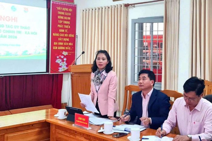 Bà Nguyễn Thị Ngọc Thu, Giám đốc Chi nhánh NHCSXH tỉnh Lâm Đồng phát biểu