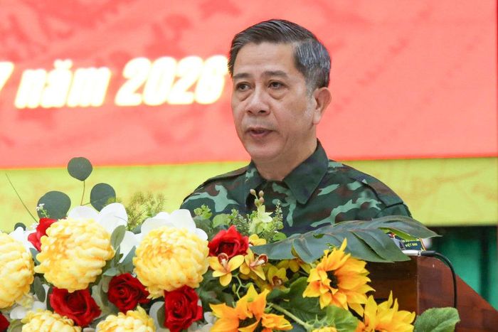 Đồng chí Ngô Văn Ninh, Bí thư Đảng ủy, Chủ tịch HĐND Phường 1 Bảo Lộc báo cáo tại lễ khai mạc diễn tập