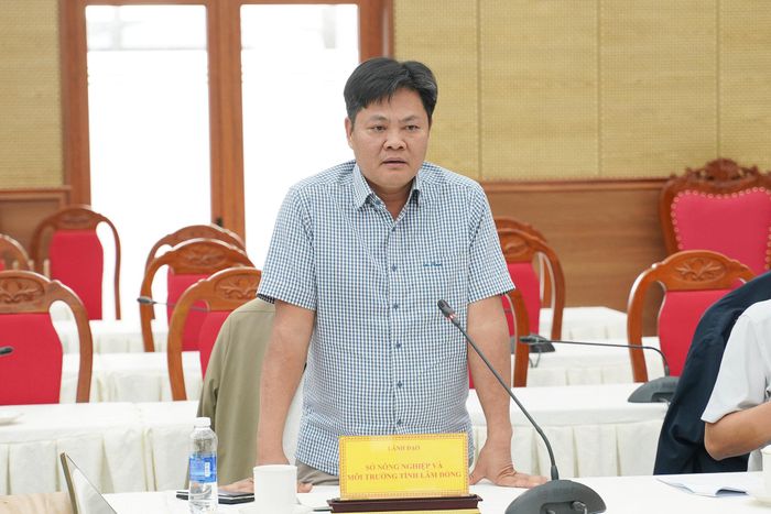 Lãnh đạo Sở Nông nghiệp và Môi trường nêu ý kiến tại cuộc họp