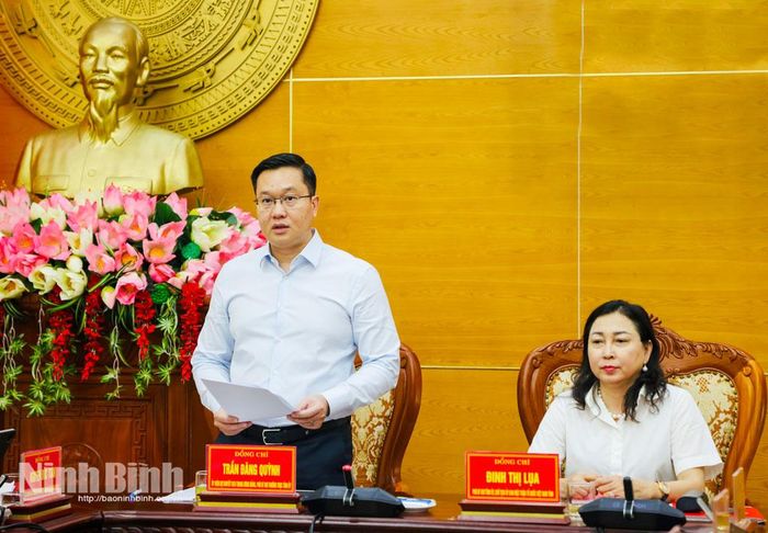 Đồng chí Trần Đăng Quỳnh, Ủy viên dự khuyết Trung ương Đảng, Phó Bí thư Thường trực Tỉnh ủy phát biểu kết luận hội nghị.