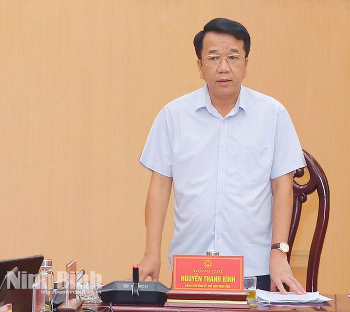 Đồng chí Chủ tịch UBND tỉnh Nguyễn Thanh Bình phát biểu kết luận phiên họp.