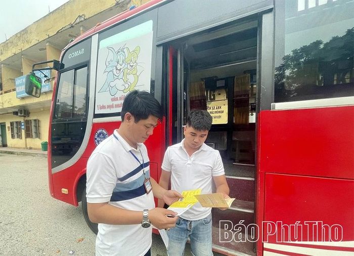 Một số đơn vị vận tải hành khách tuyến cố định đã thực hiện kê khai điều chỉnh giảm giá cước.