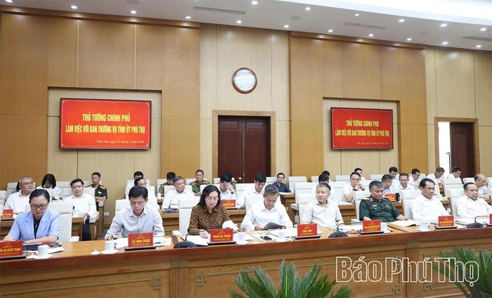 Lãnh đạo các bộ, ngành Trung ương tham dự buổi làm việc.