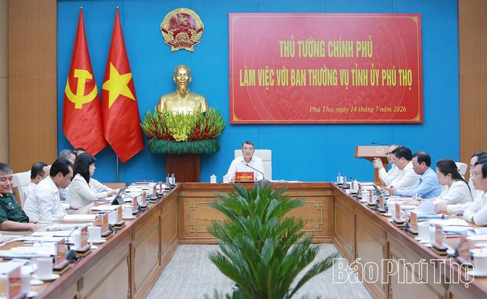 Quang cảnh buổi làm việc.