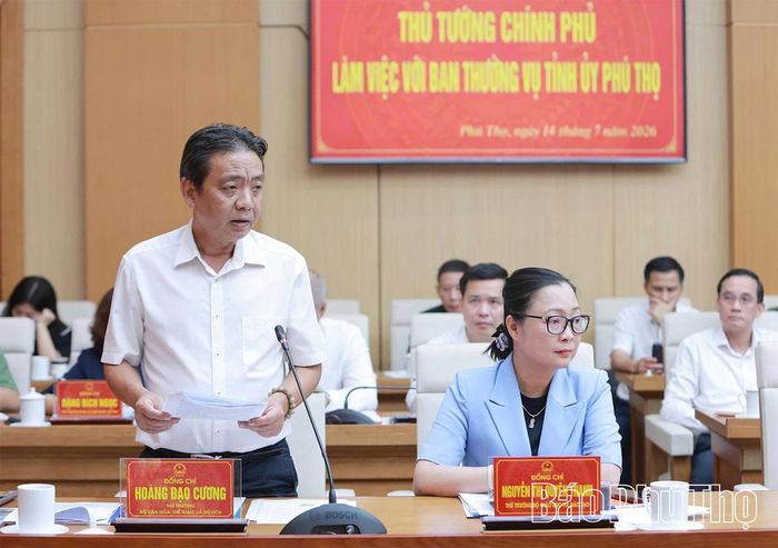 Lãnh đạo các bộ, ngành Trung ương trao đổi tại buổi làm việc.